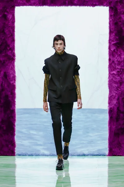 Look 40